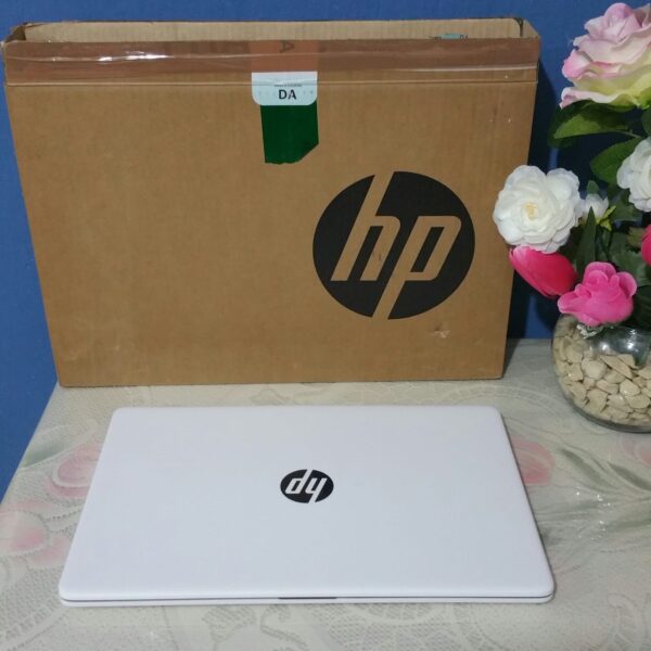 Laptop Hp 15-ef1030la Amd 3020e 4gb 256 Ssd 15.6