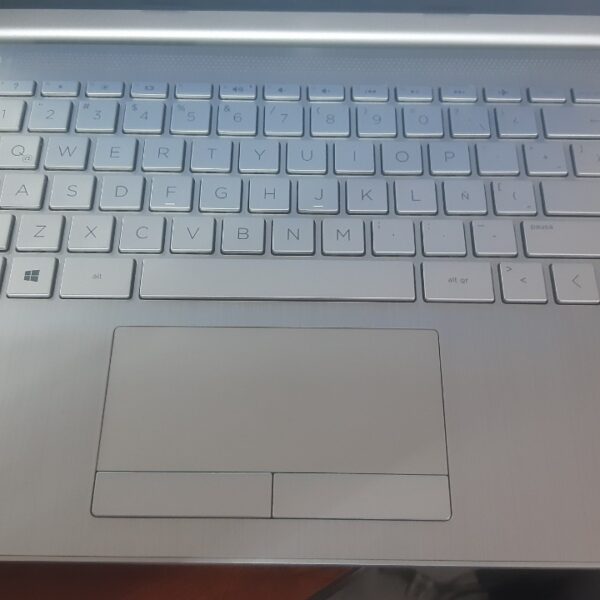 Laptop Hp 14 Dk1508la Amd Ryzen 3 8gb 128gb Ssd Video 2gb dedicado